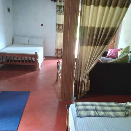 Soma Cabana, Homestay & Restaurant Тангалла Экстерьер фото