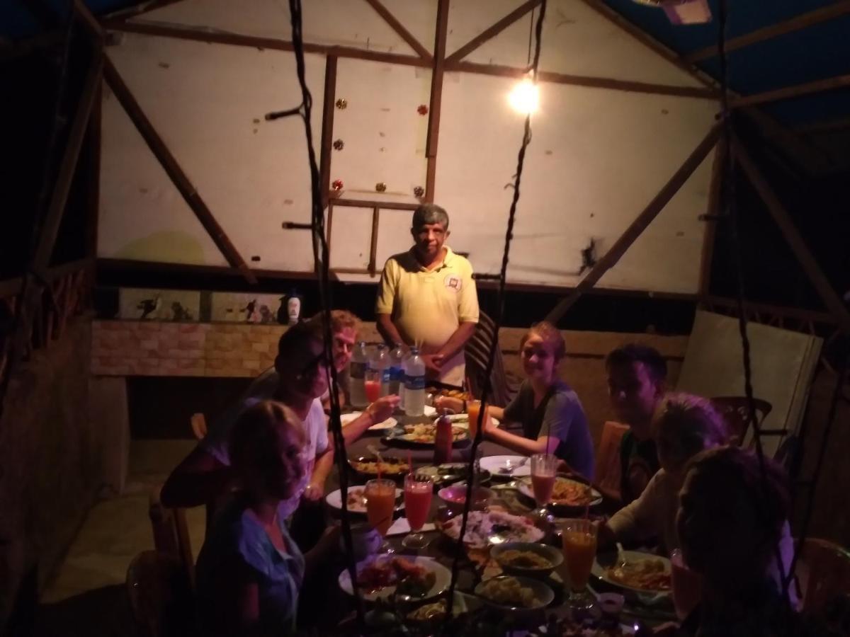 Soma Cabana, Homestay & Restaurant Тангалла Экстерьер фото