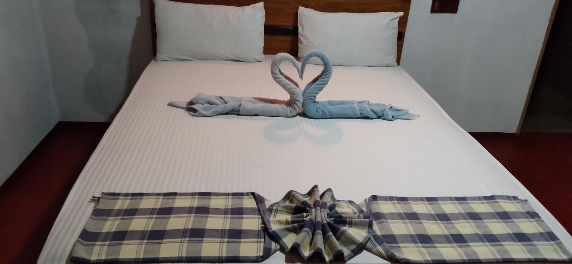 Soma Cabana, Homestay & Restaurant Тангалла Экстерьер фото