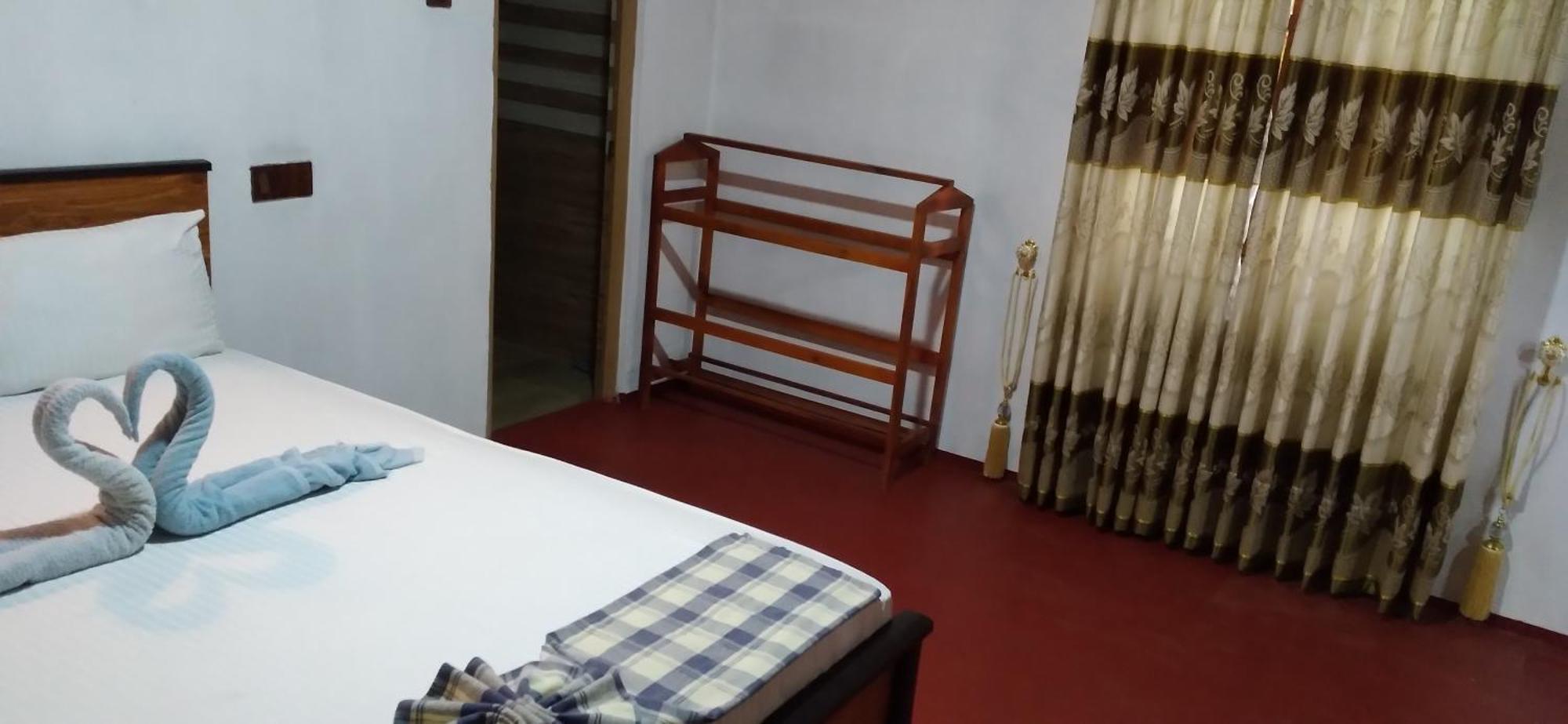 Soma Cabana, Homestay & Restaurant Тангалла Экстерьер фото