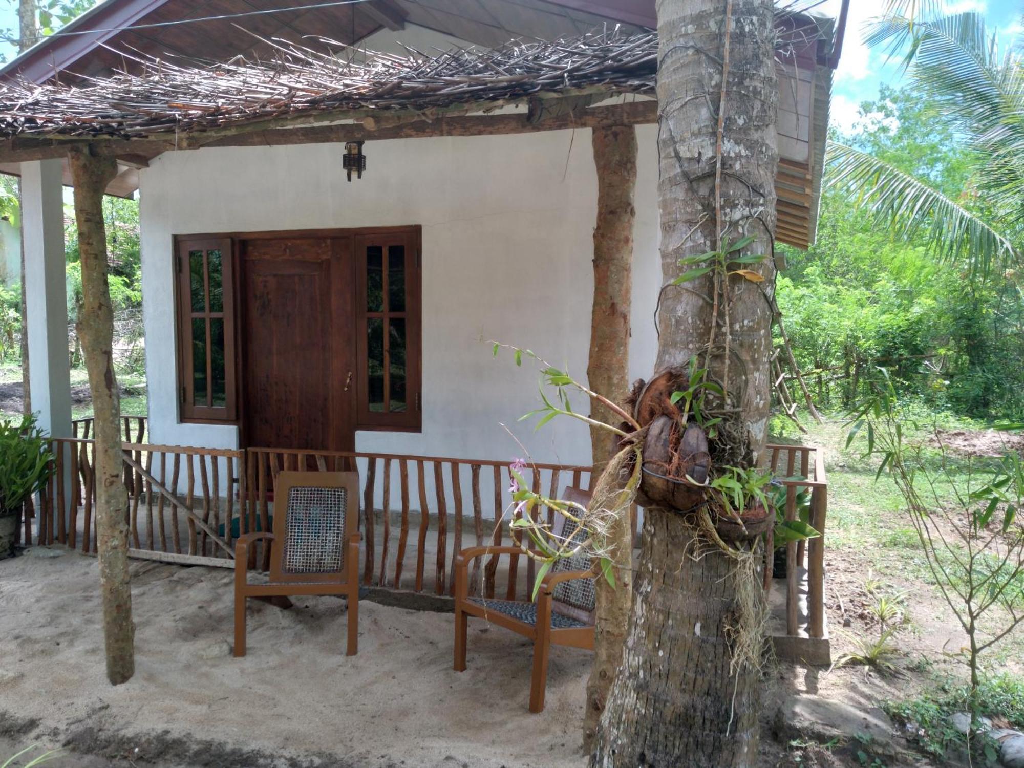Soma Cabana, Homestay & Restaurant Тангалла Экстерьер фото