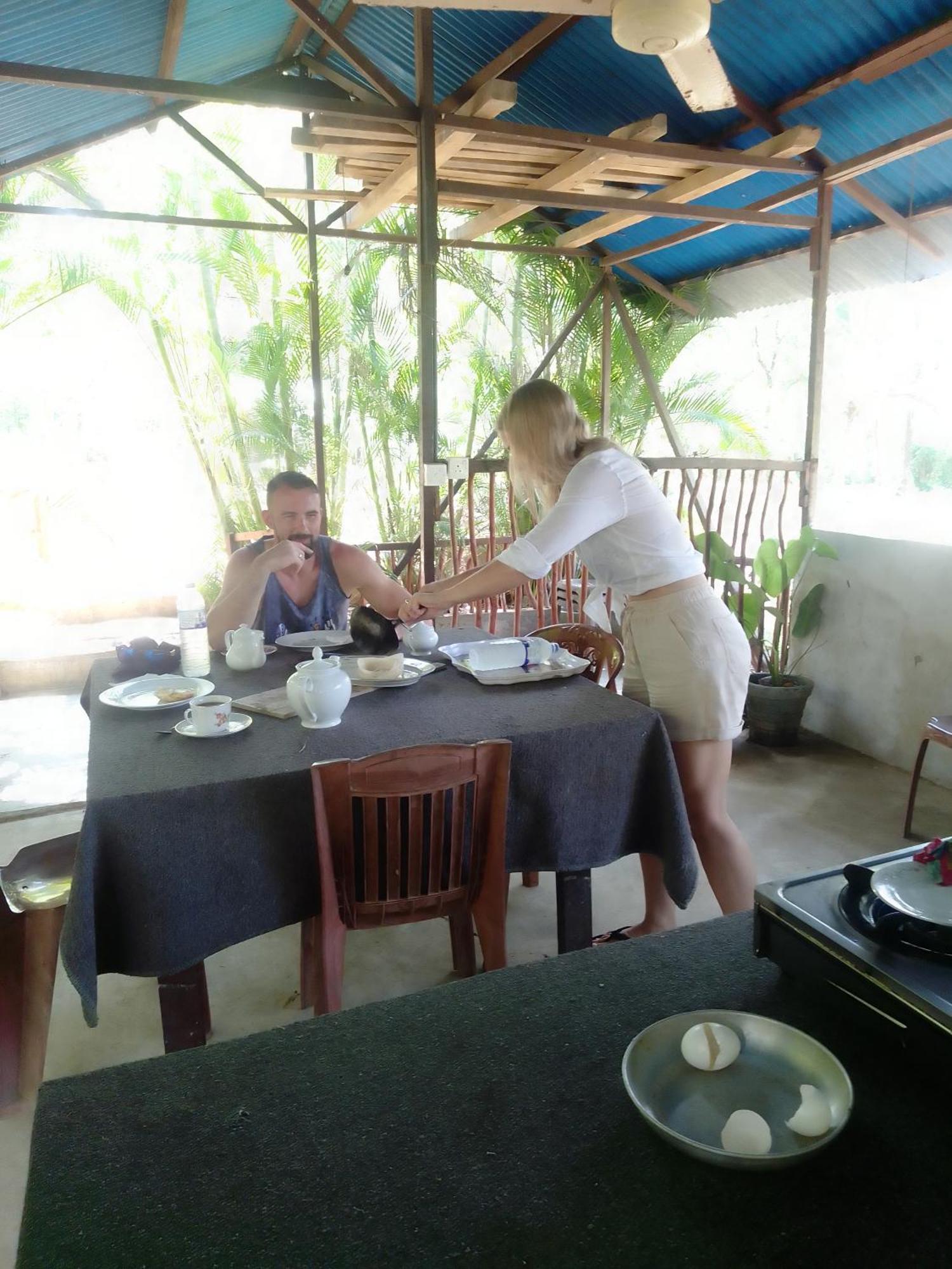 Soma Cabana, Homestay & Restaurant Тангалла Экстерьер фото