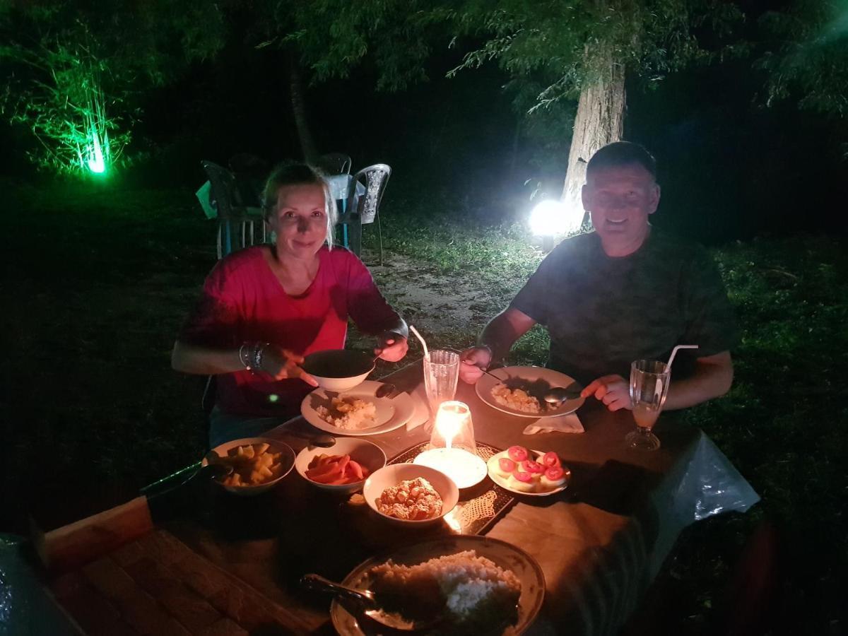 Soma Cabana, Homestay & Restaurant Тангалла Экстерьер фото